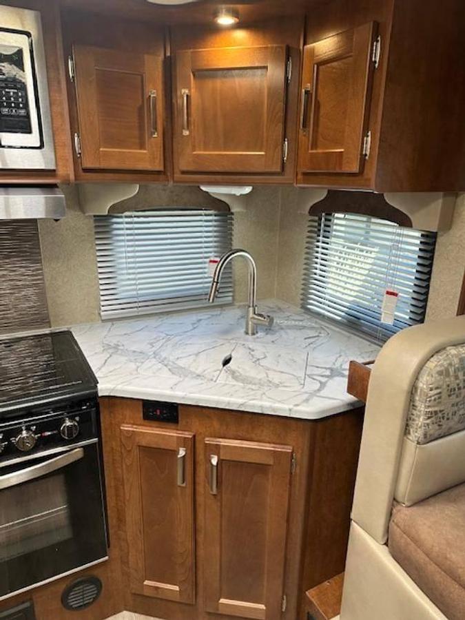 Used 2021 Lance 2285 Travel Trailer