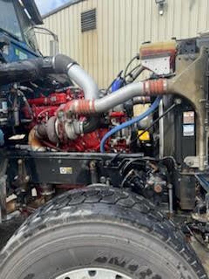 Used 2014 Peterbilt 388 Dump Truck