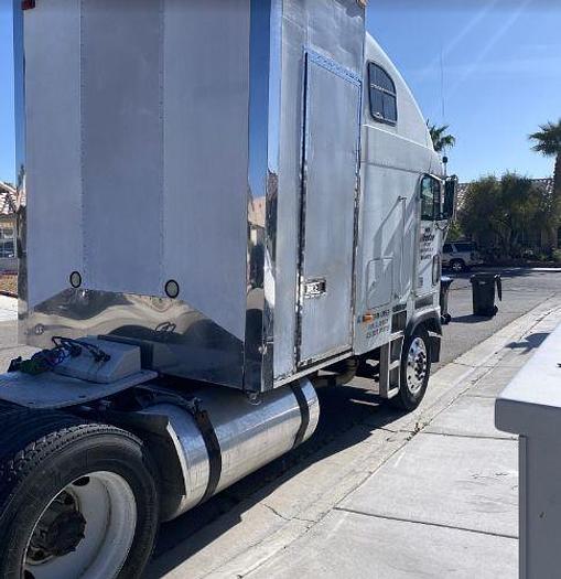 Used 1995 Freightliner FLB112