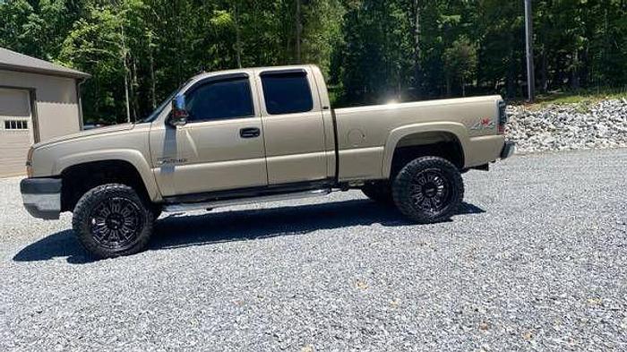 Used 2004 Chevrolet Silverado 2500
