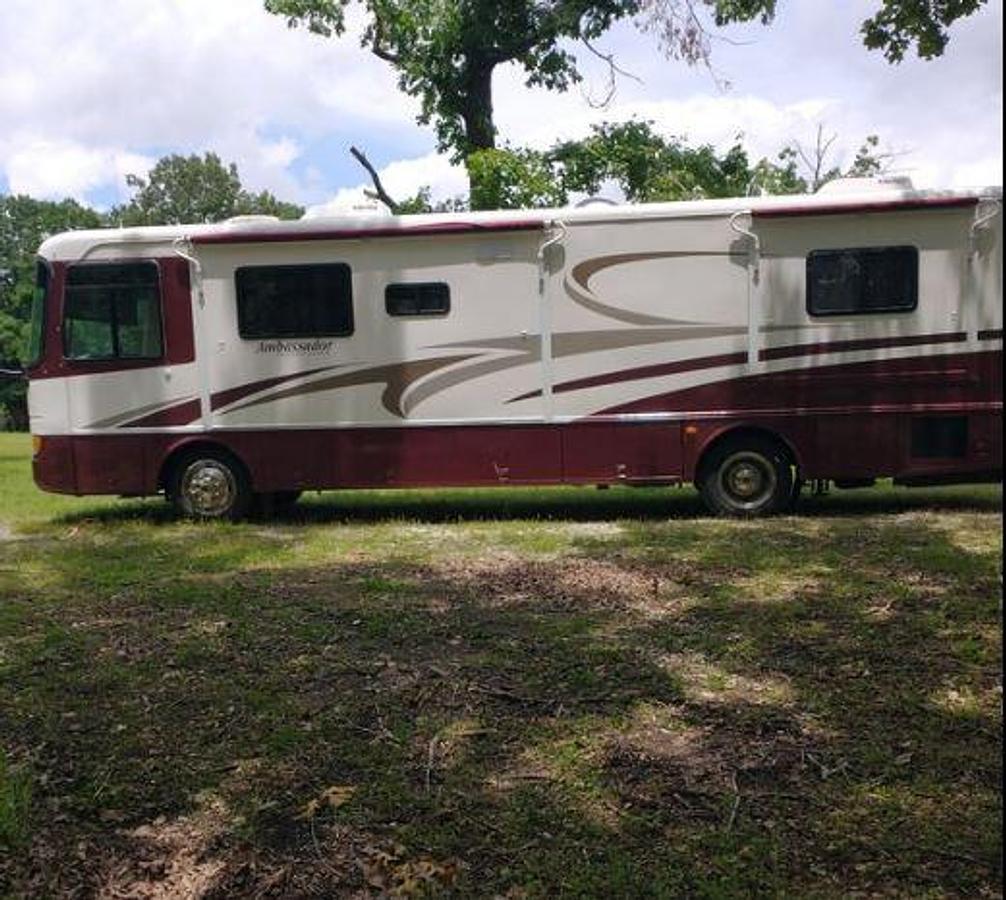 Used 2001 Holiday Rambler Ambassador Class A Motorhome