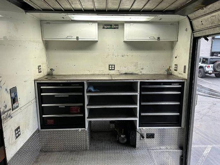 Used 2014 ISUZU NPR Gas Box Van