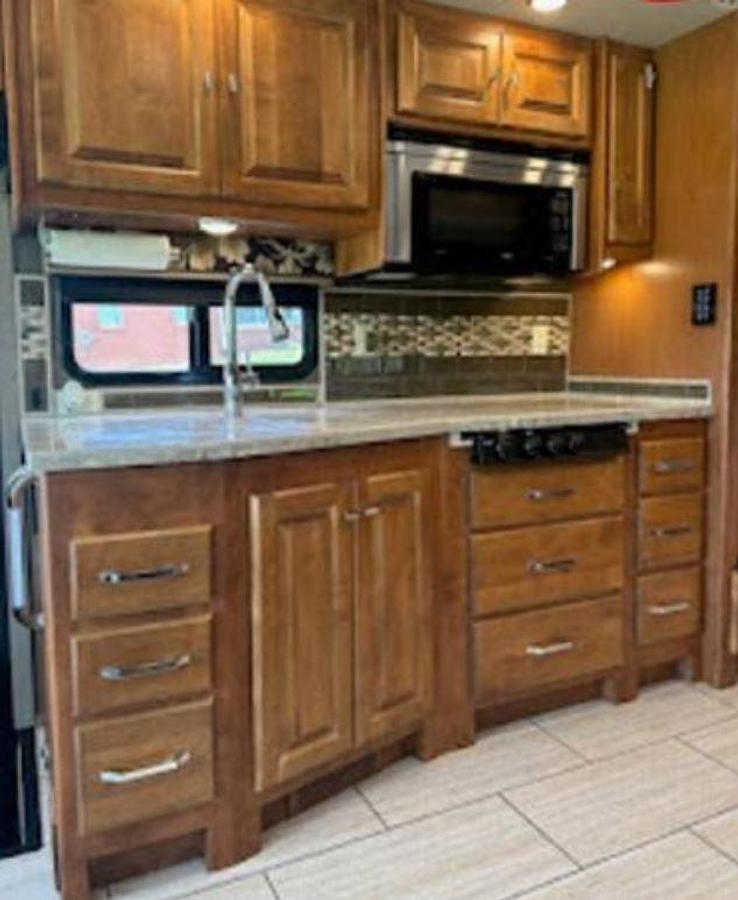 Used 2018 Tiffin Motorhomes Open Road 36LA Class A Motorhome