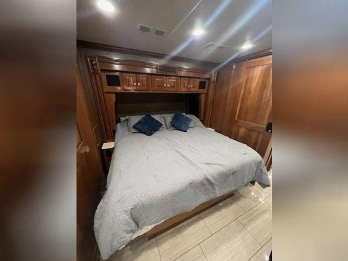 Used 2018 Holiday Rambler Endeavor 44H