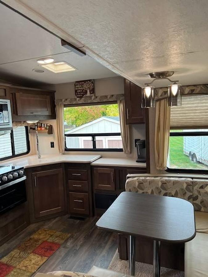 Used 2020 WIldcat Maxx 32 ft