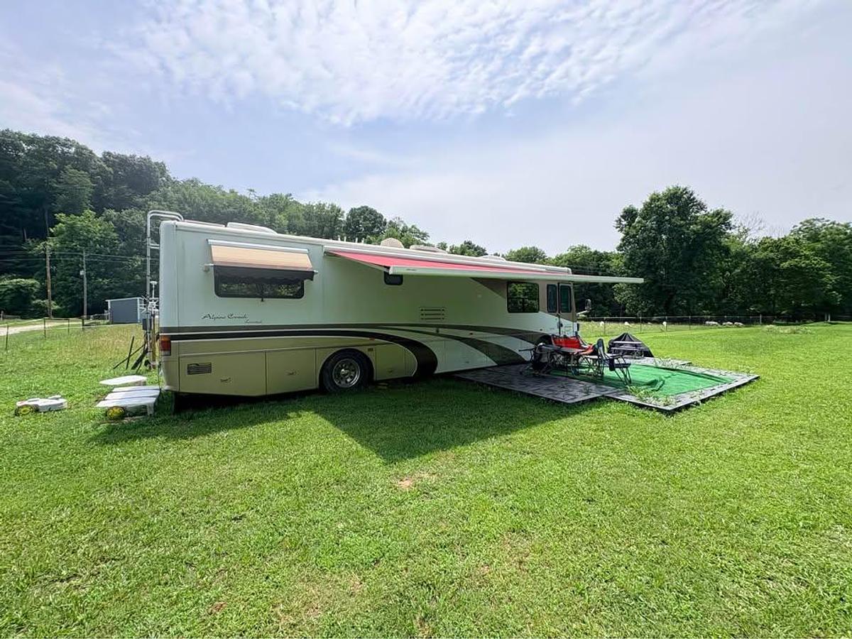 Used 2000 Alpine Coach Limited 38FDDS