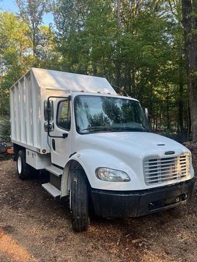 Used 2015 Freightliner Business Class M2 106 Chipper Truck