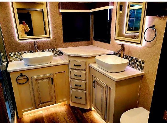 Used 2022 Jayco North Point 382FLRB