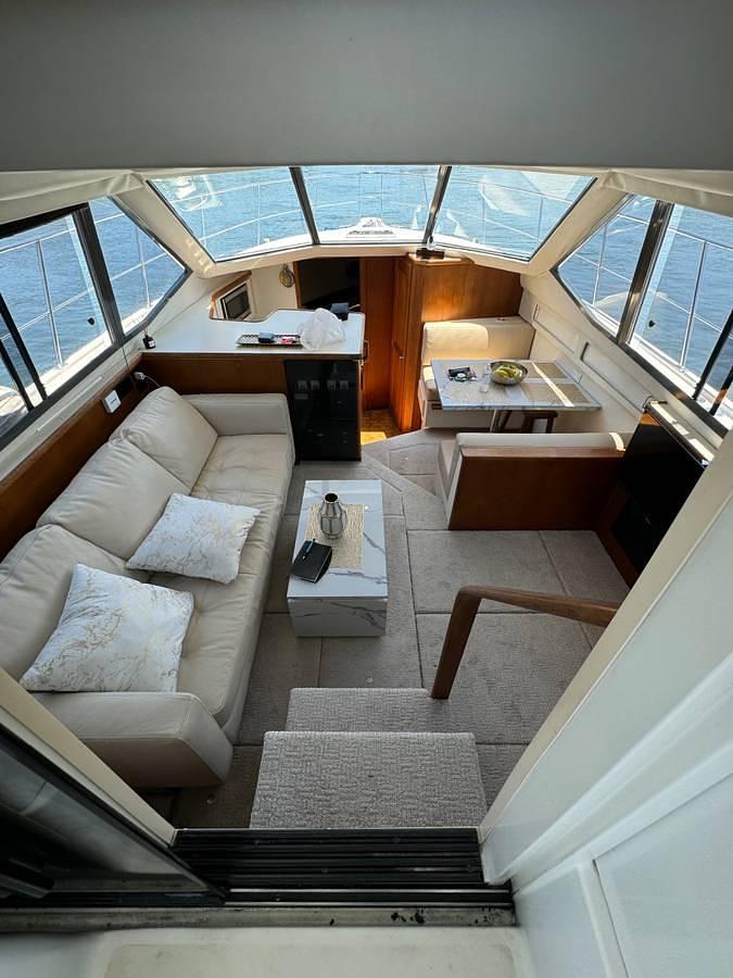 Used 1995 Carver 390 Aft Cabin Cruiser