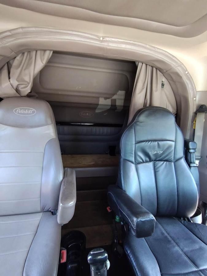 Used 2015 Peterbilt 389 Sleeper Semi Truck