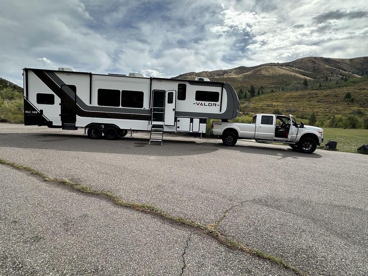 Used 2024 Alliance Valor 36V11