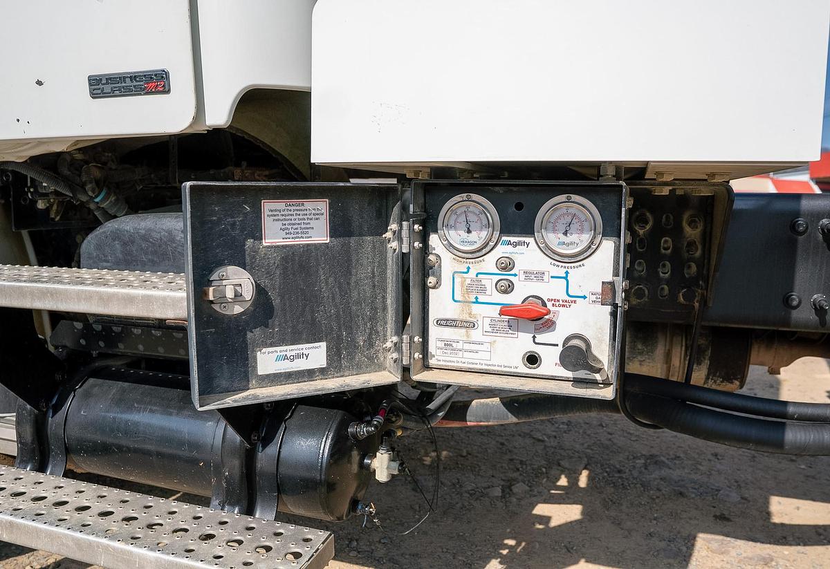 Used 2014 Freightliner Business Class M2 112