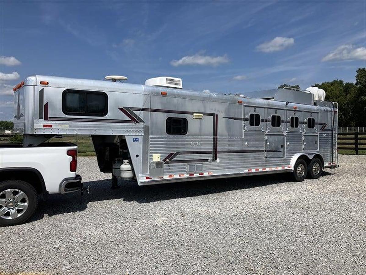 Used 1997 4 Star 4 Horse Trailer