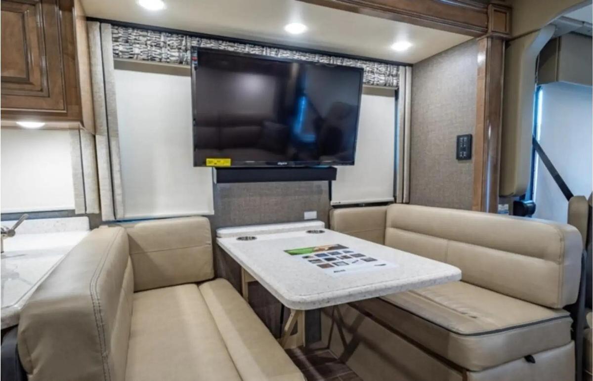 Used 2020 Thor Motor Coach Palazzo 33.5