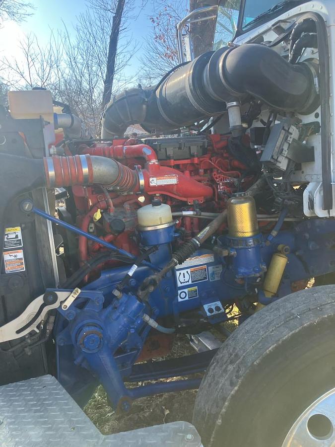 Used 2012 Peterbilt 365 Conventional Sleeper Semi