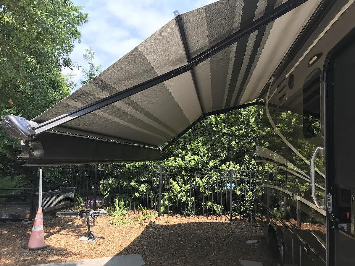 Used 2017 Dynamax Isata 3 Series 24FW Class C Motorhome