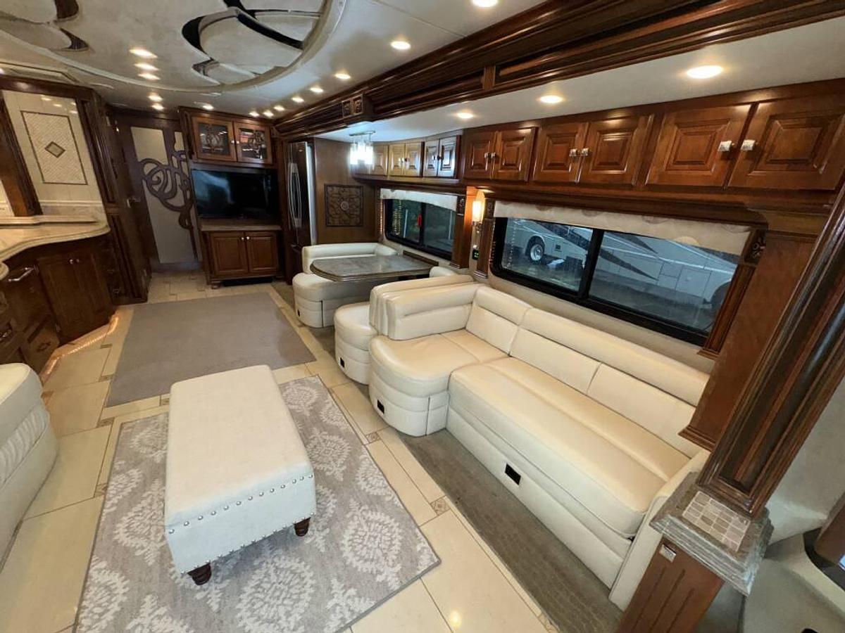 Used 2011 Tiffin Zephyr 45QBZ