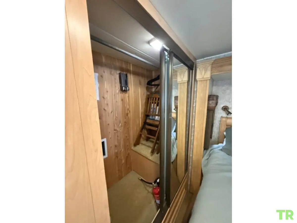 Used 2006 Coachmen Sportscoach Encore 40TS