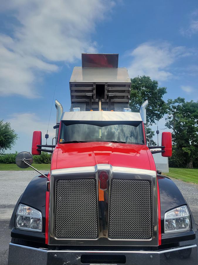Used 2021 Kenworth T880 Tri Axle Dump Truck