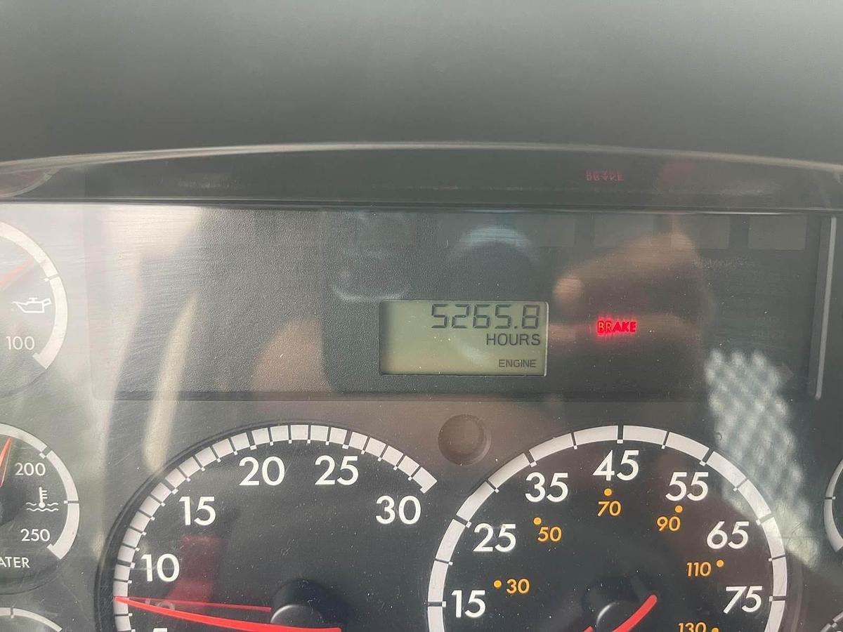 Used 2011 Freightliner M2 106 Flatbed