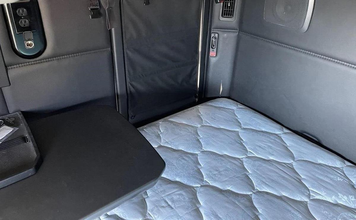 Used 2009 Mack Granite GU813 Grapple Truck