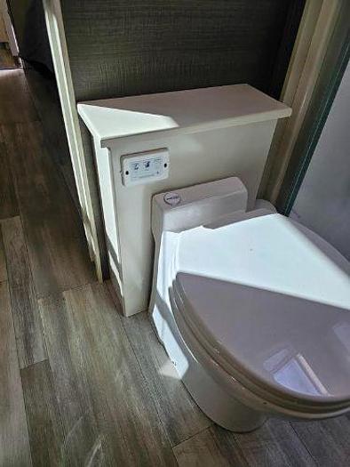 Used 2022 Vanleigh Beacon 39GBB