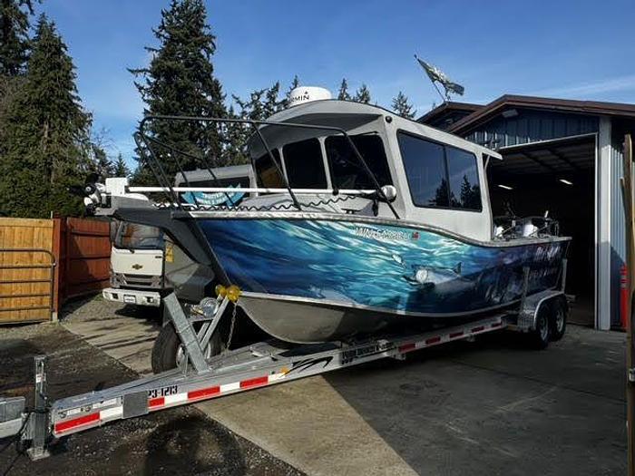 Used 2023 Offshore Boat 25'