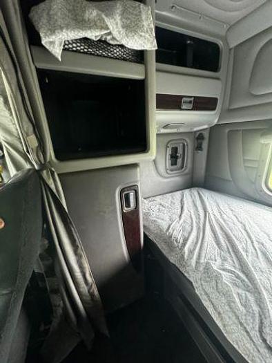 Used 2015 Peterbilt 367