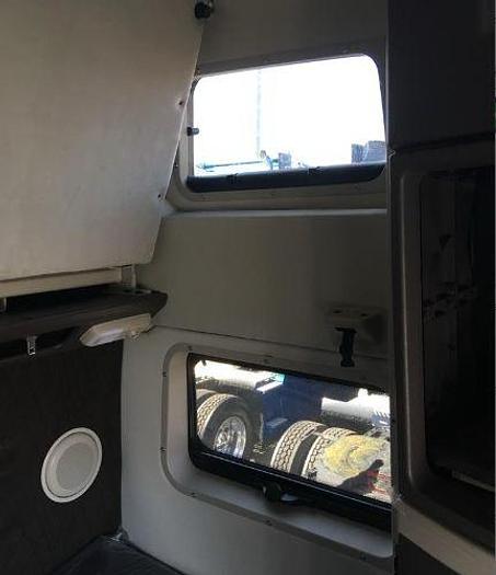 Used 2016 Volvo VNL42T780