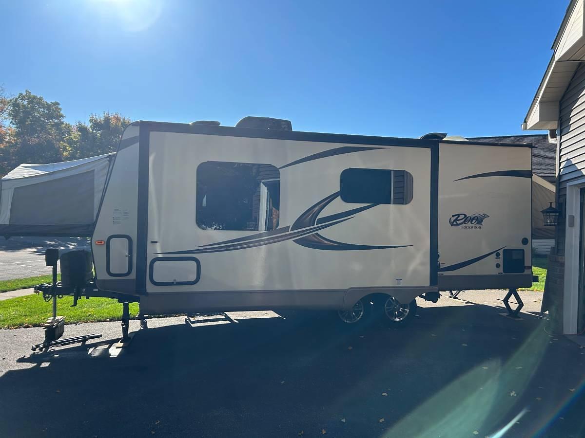 Used 2016 Forest River Rockwood Woo 23IKSS Travel Trailer