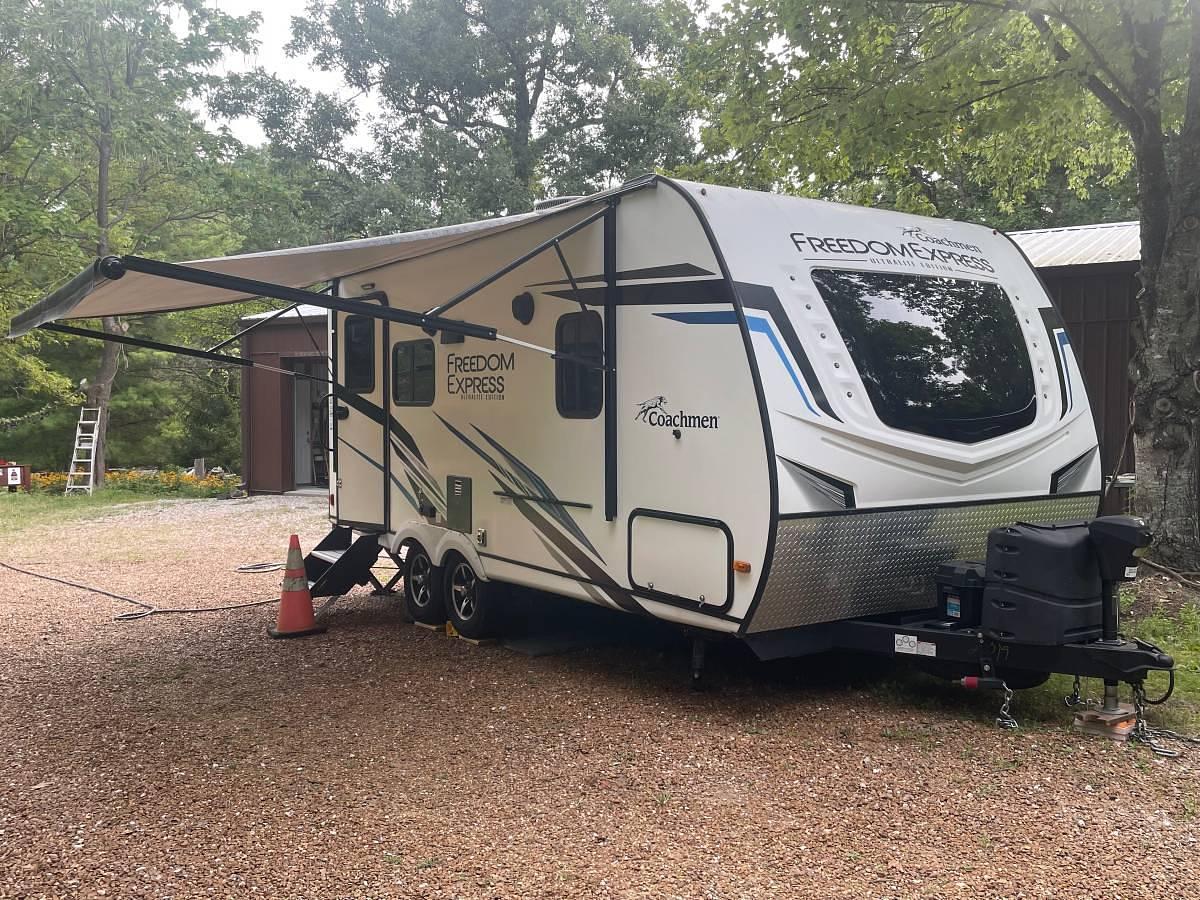 Used 2022 Coachmen Freedom Express Ultra Lite 192RBS Travel Trailer