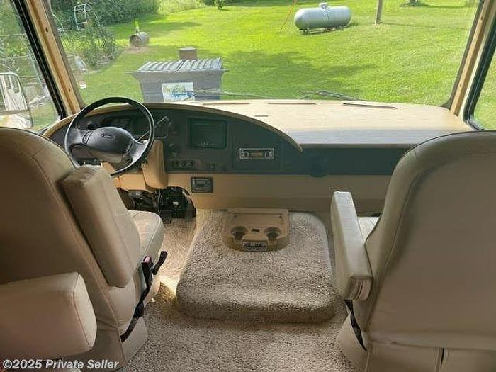 Used 2015 Winnebago Vista 31KE