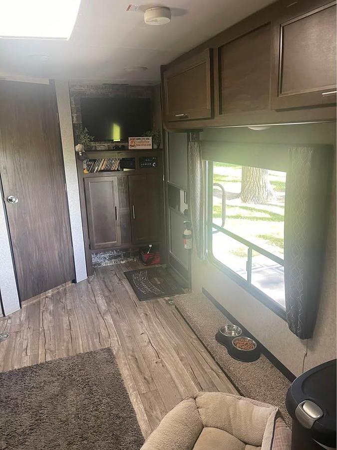 Used 2019 Forest River Cherokee Gray Wolf 26RR Patriot Edition Travel Trailer Toy Hauler