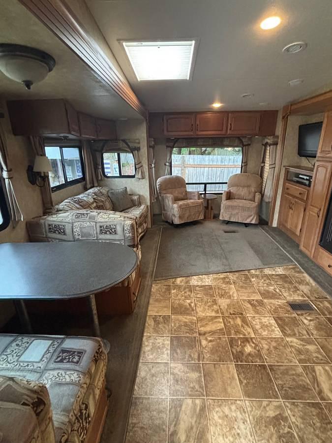Used 2009 Coachmen Chaparral 322 RSLT