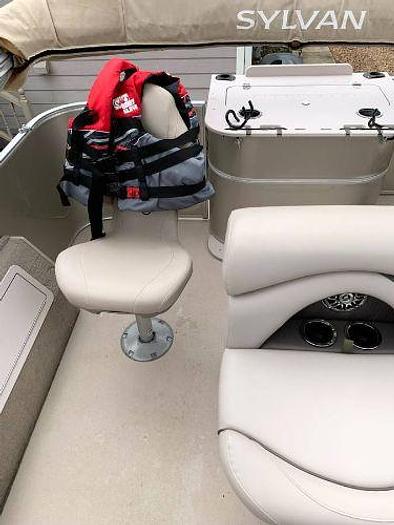 Used 2015 Sylvan Mirage 820 Pontoon