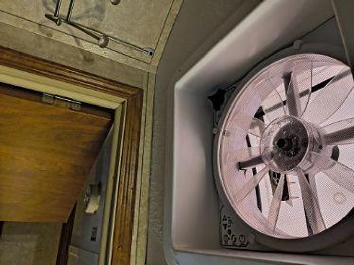 Used 2011 Keystone Raptor 400RBG