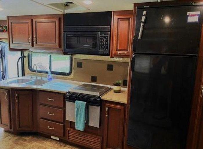 Used 2013 Fleetwood Bounder