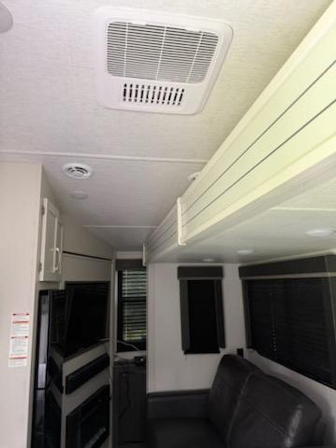 Used 2024 Keystone Cougar Sport 2400RE