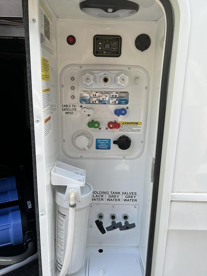 Used 2023 Jayco North Point 390CKDS Fifth Wheel