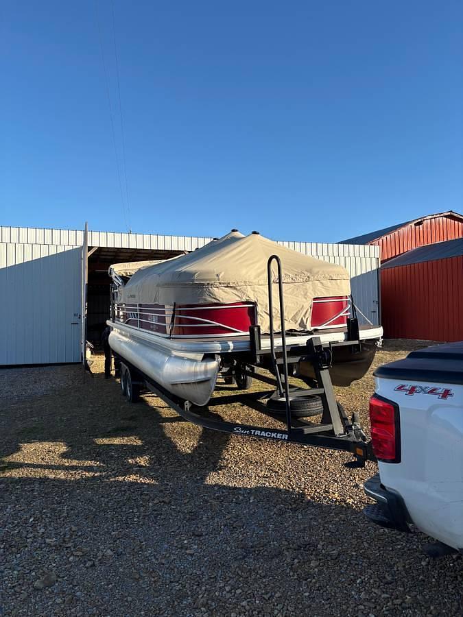 Used 2020 Suntracker Pontoon Sport Fish Deluxe