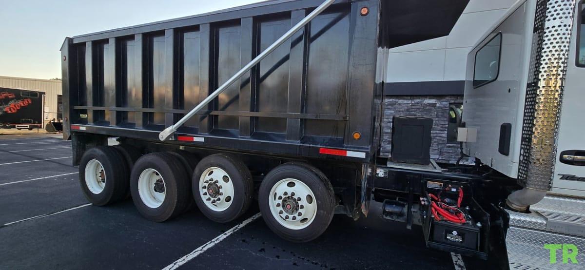 Used 2024 Kenworth T880