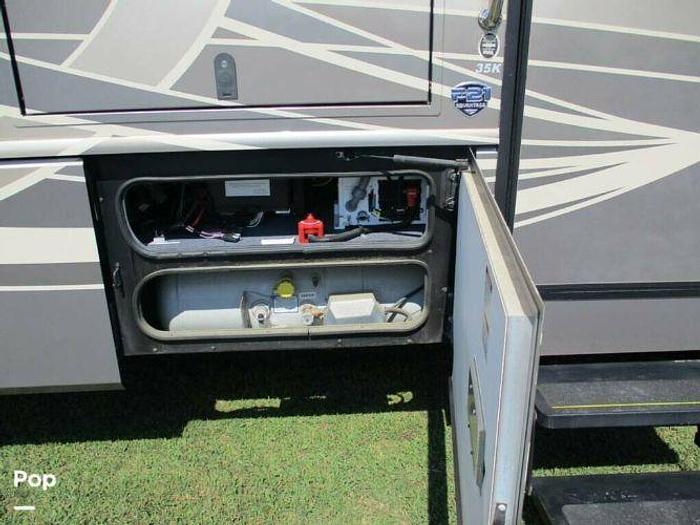 Used 2015 Fleetwood Bounder 35K