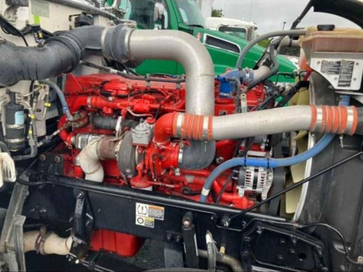 Used 2020 Peterbilt 389 Sleeper Semi Truck