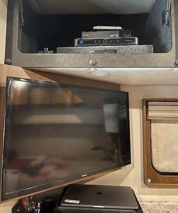 Used 2021 Kenworth T880