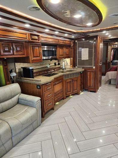 Used 2014 Tiffin Zephyr 45TZ