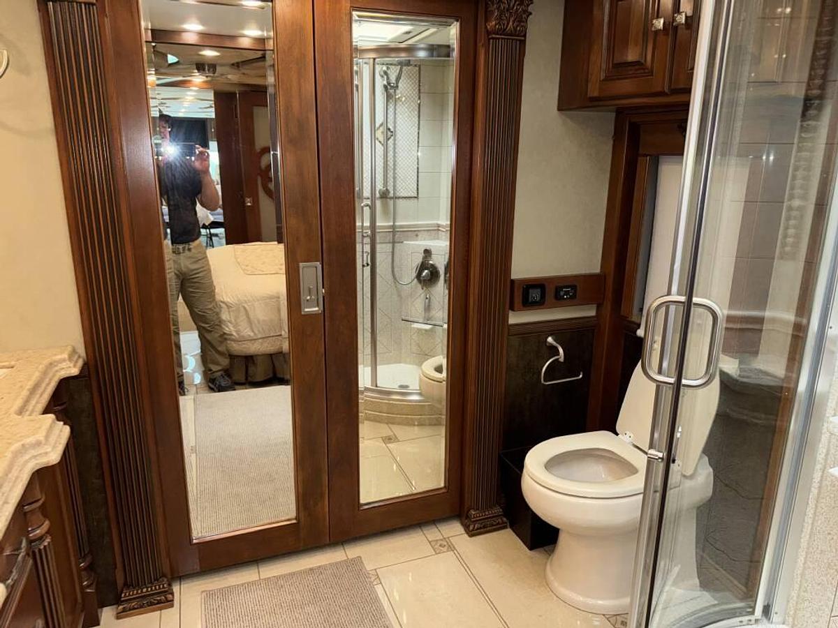 Used 2011 Tiffin Zephyr 45QBZ