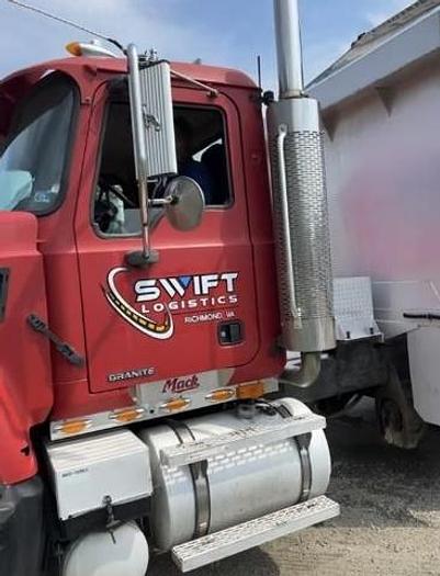 Used 2007 Mack CV Dump Truck