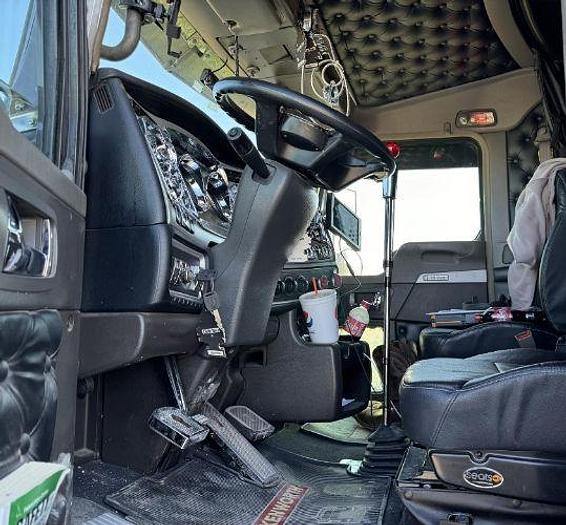 Used 2016 KENWORTH W900L