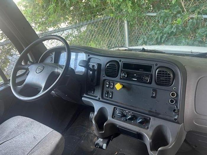 Used 2015 Freightliner Business Class M2 106 Chipper Truck