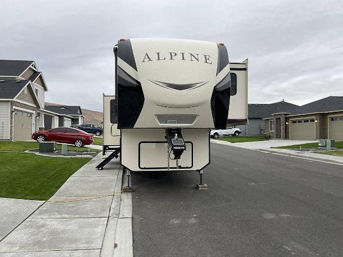 Used 2020 Keystone Alpine 3850RD
